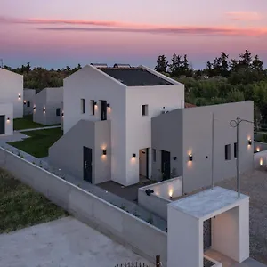 theasea-luxury-suites-kallikrateia-halkidiki.hotelschalkidiki.net/